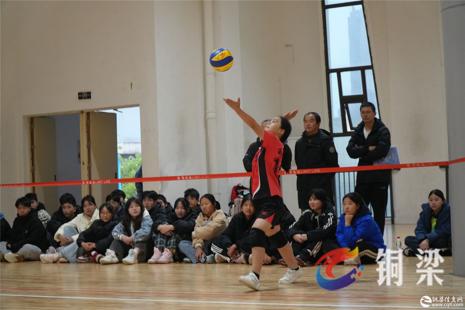 “活力龙乡·美好铜梁”铜梁区第十七届中小学生（青少年）体育节首届排球比赛落幕