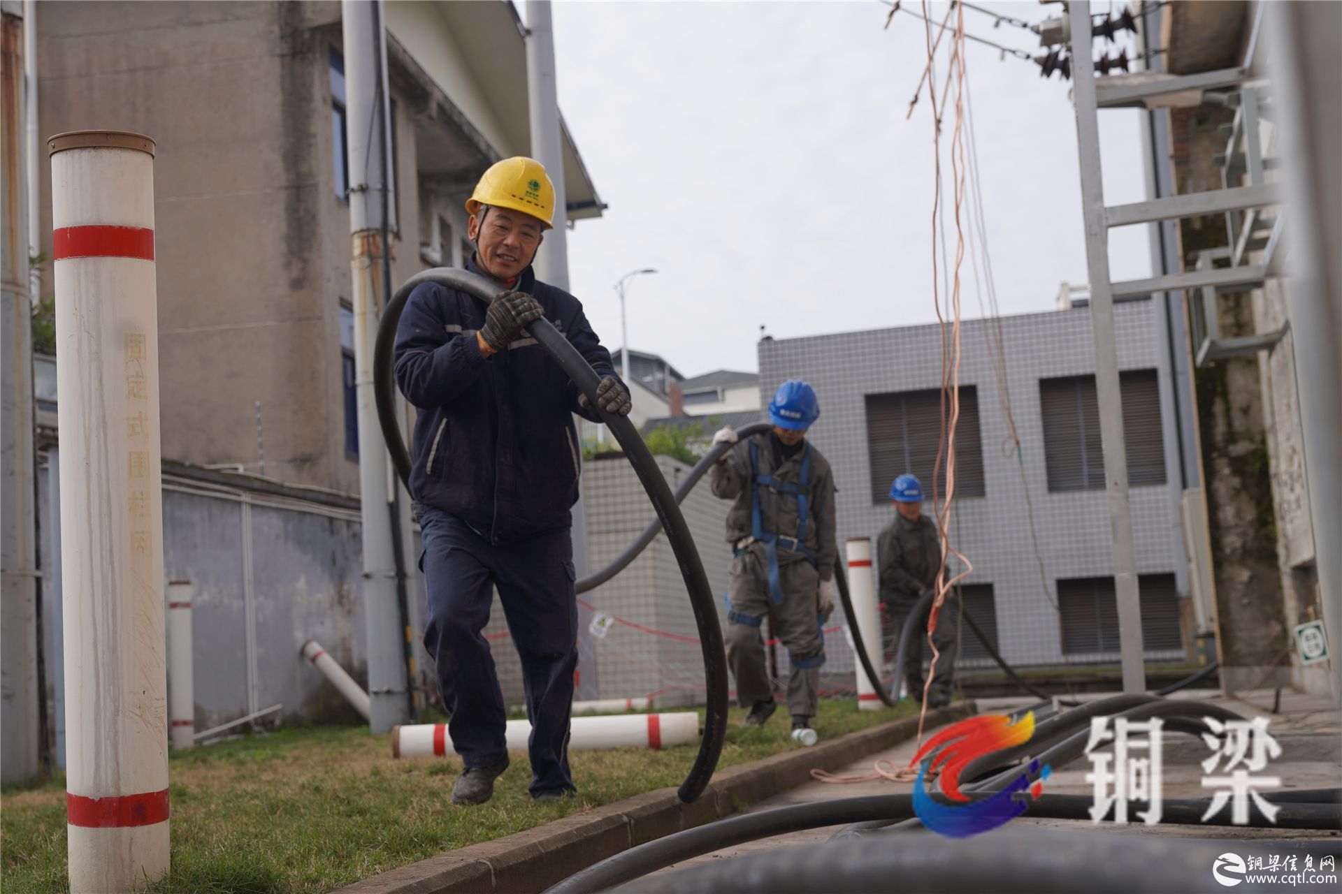 国网重庆铜梁供电公司：110千伏铜东变电站改造 电网建设“上台阶”